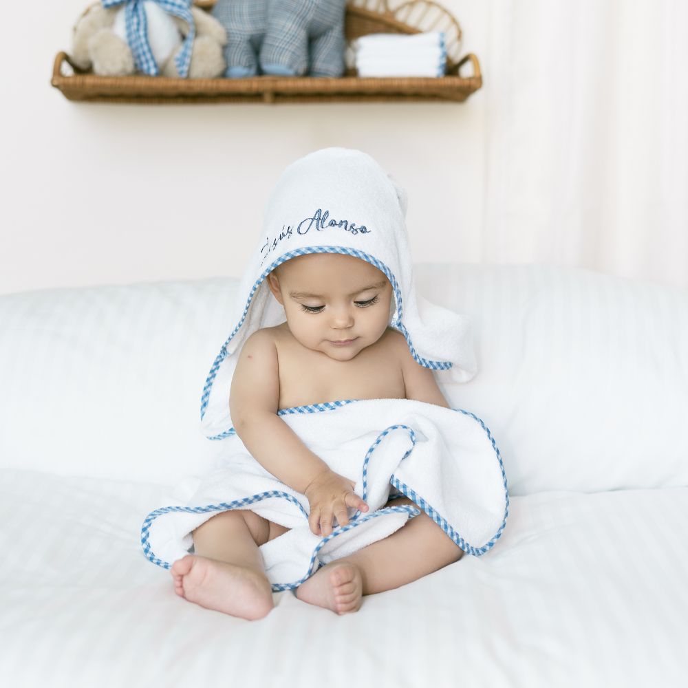 kit de toalla tipo capa con toallas faciales