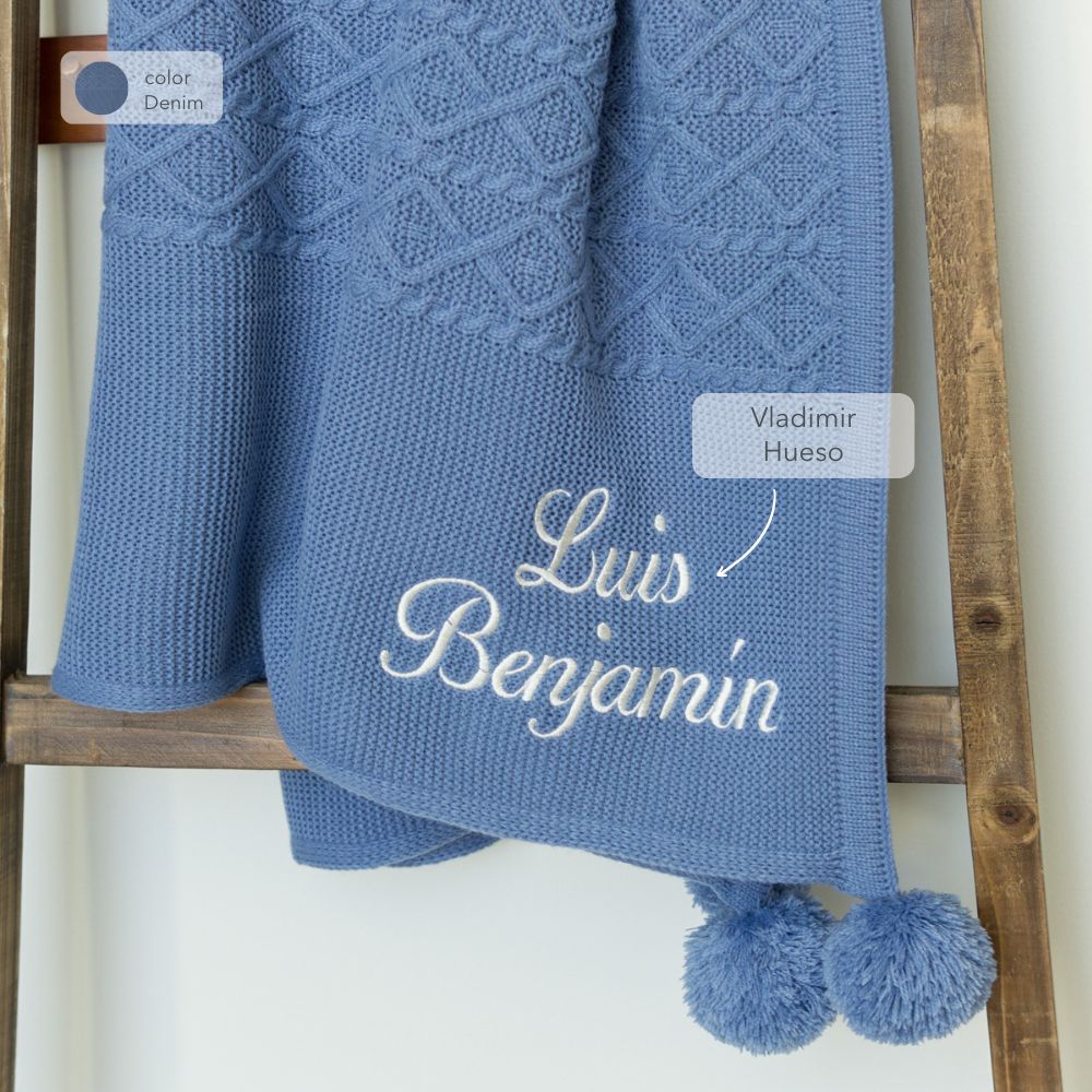 Cobijita Personalizada Pompones