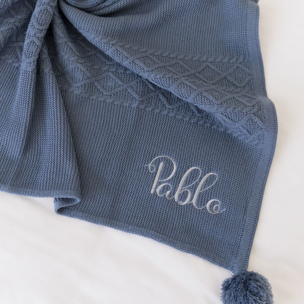 Cobijita Personalizada Pompones