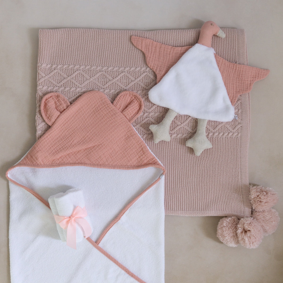 Set de Regalos Básicos para el Bebe con Ganso de Apego Envio Gratis