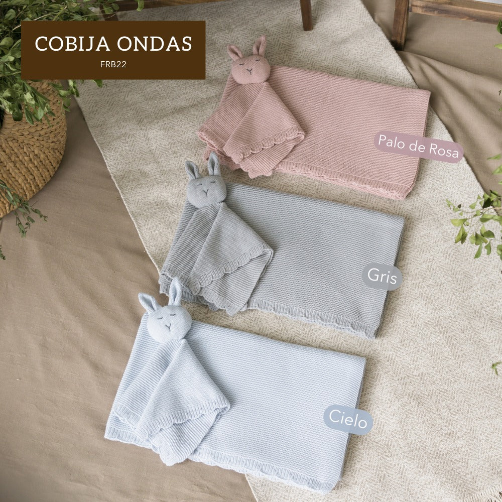 cobijita tejida con trapito de apego tejido