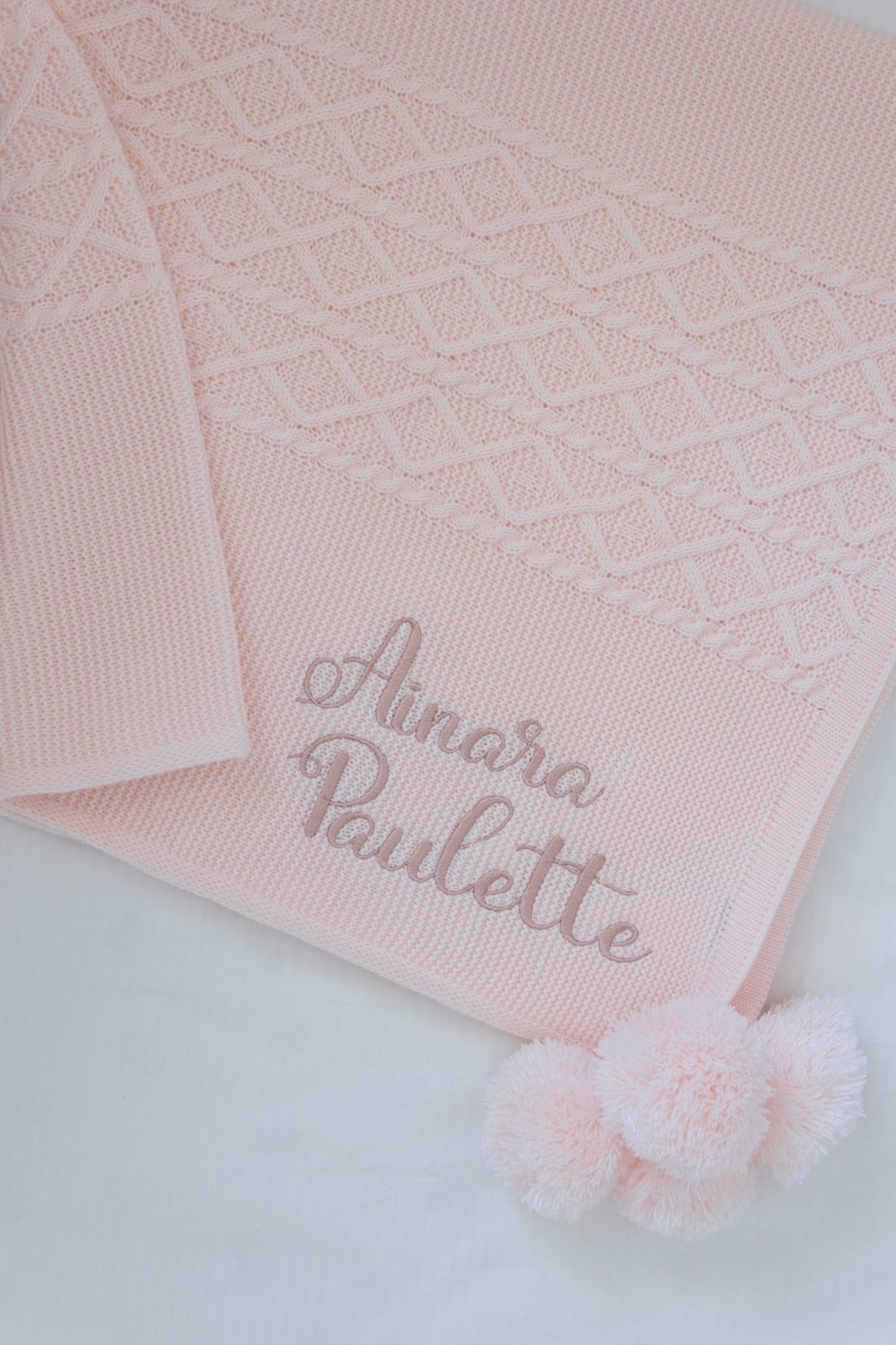 Set de Regalo Welcome Baby con Conejito Riley Hueso