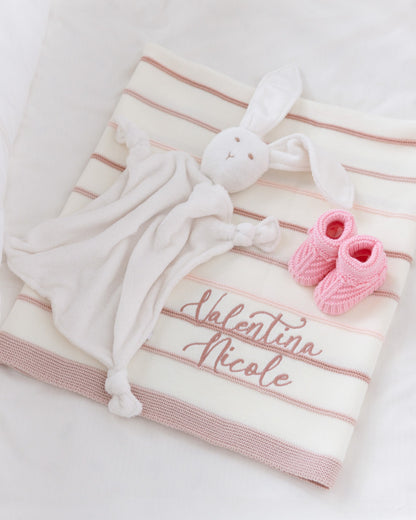 Kit Welcome Baby Rayas Personalizada Us + Trapito Apego Polar y Botitas Tejidas Envío Gratis