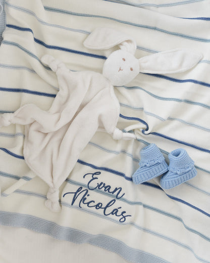 Kit Welcome Baby Rayas Personalizada Us + Trapito Apego Polar y Botitas Tejidas Envío Gratis