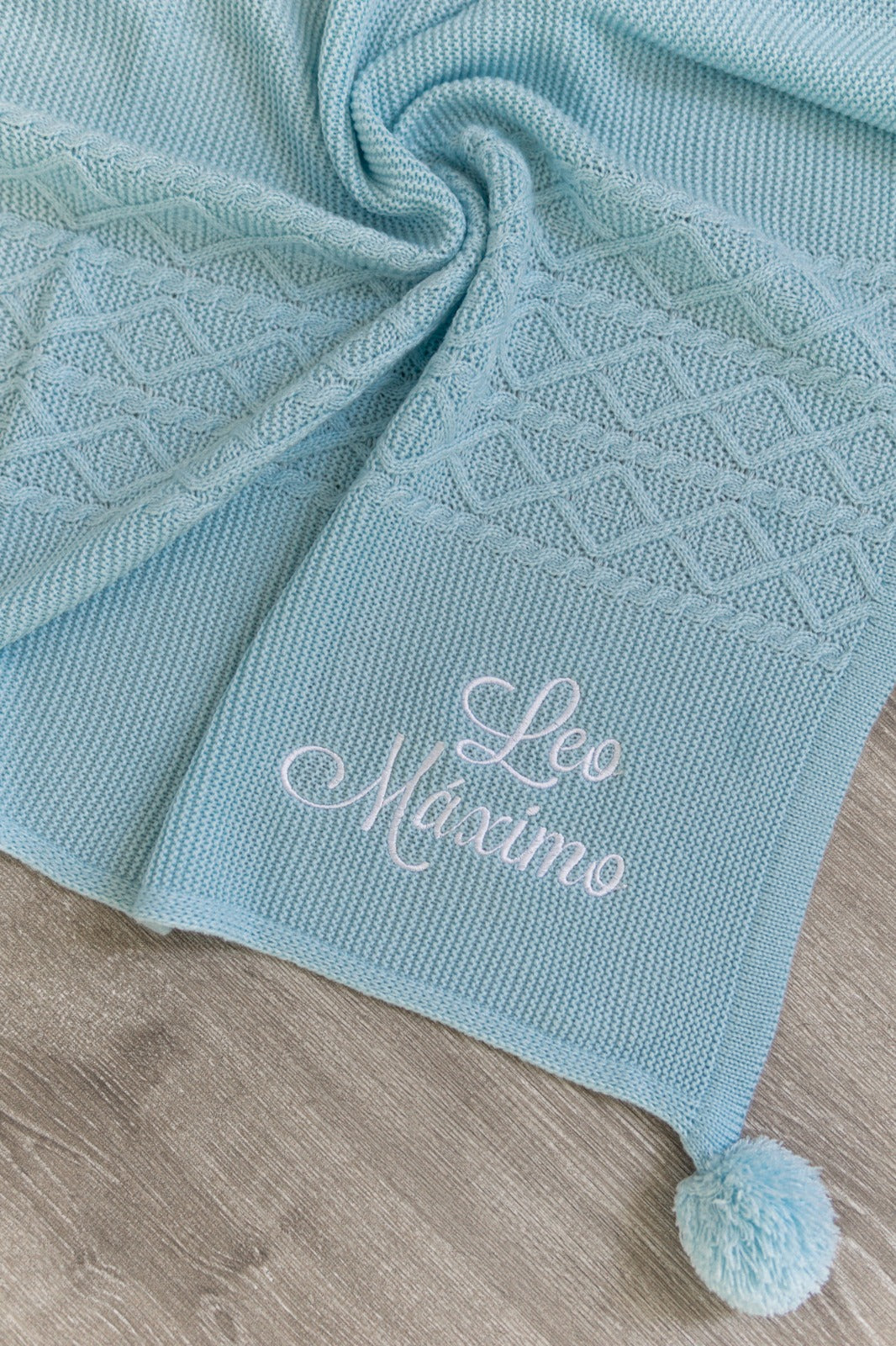 Cobijita Personalizada Pompones