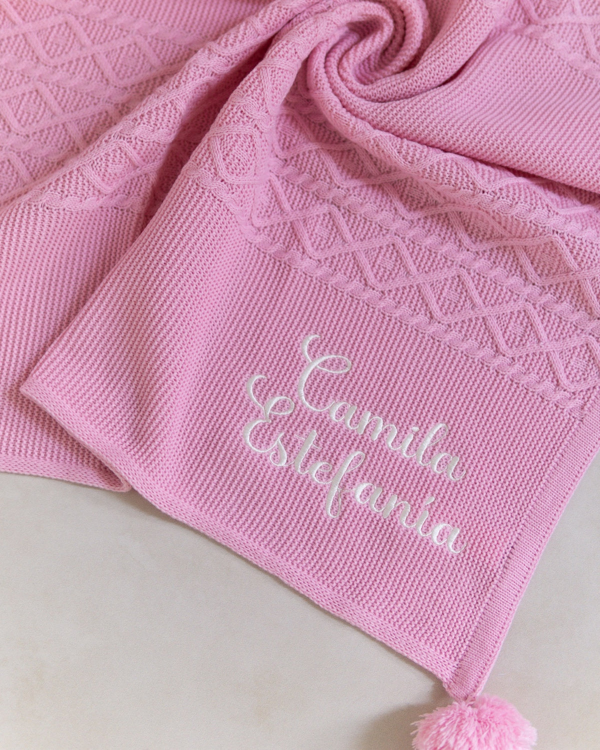 Set de Regalo Welcome Baby con Conejito Riley Hueso
