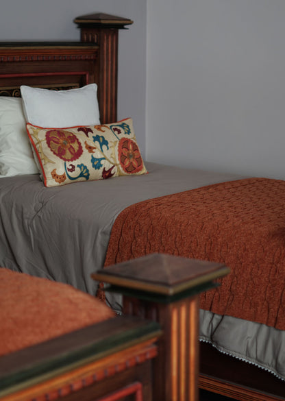 Pie de Cama Frazada Chenille Trenza 110 x 150 cm